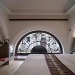 Arcadian Suite&rooms 게스트하우스 4*