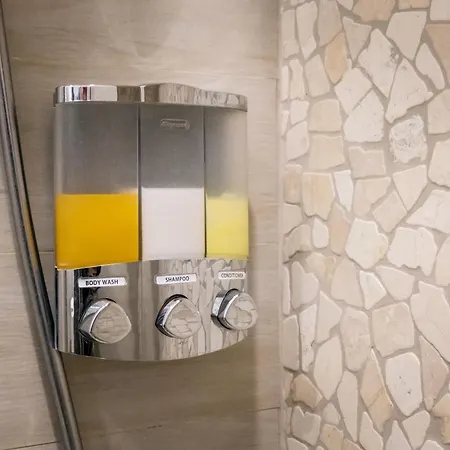 Arcadian Suite&rooms Pensión Turín