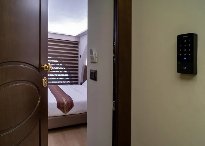 Arcadian Suite&rooms Pensión Turín